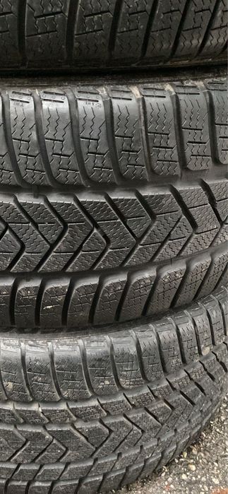 315/30/21 spate 275/35/21 fata. Rulate 500 km  dot 2021