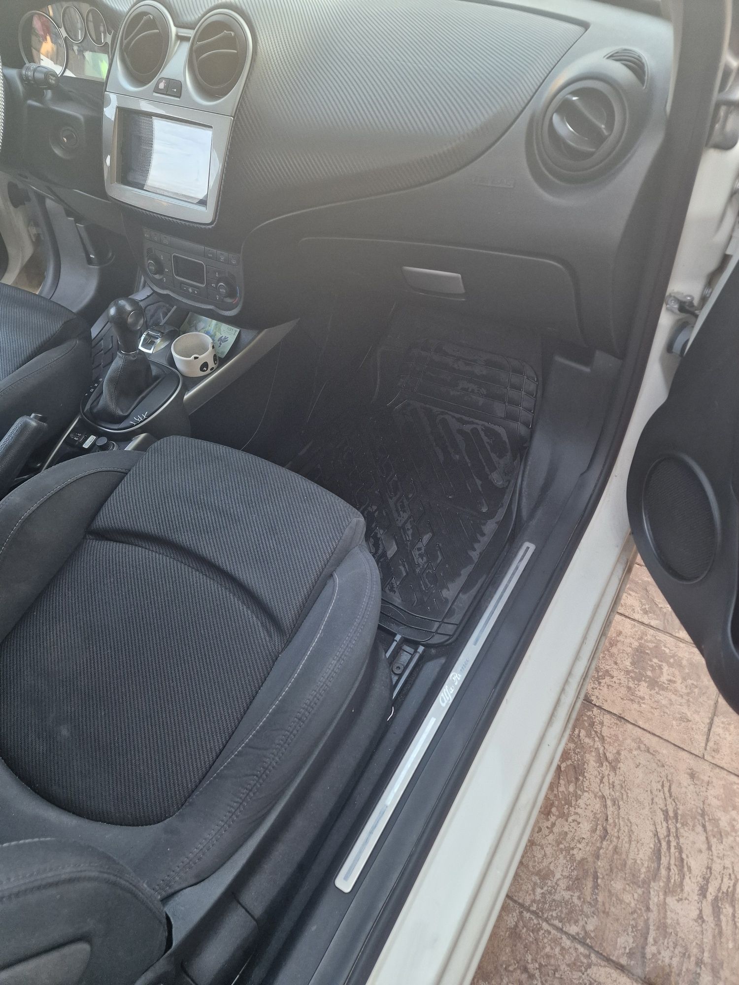 Vând mașină,Alfa Romeo Mito Automată 2012