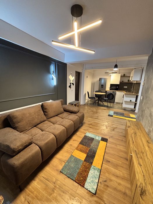 Inchiriez apartament nou in regim hotelier in Craiova