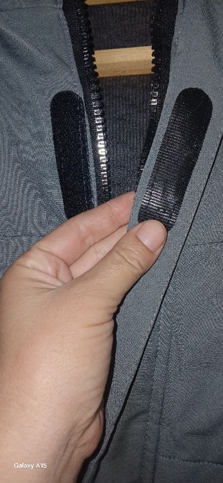 Kurtka mujskoy deyarli yangi koreyski fasonda tizzadan