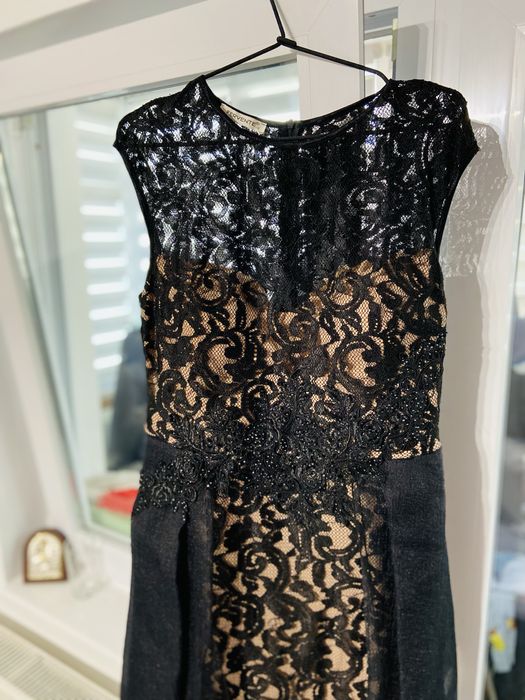 Rochie lunga cu trena de ocazie