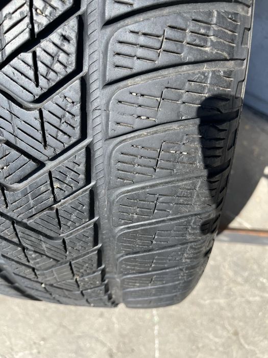 2 бр. зимни гуми 255/45/20 Pirelli 5+ mm DOT 0513