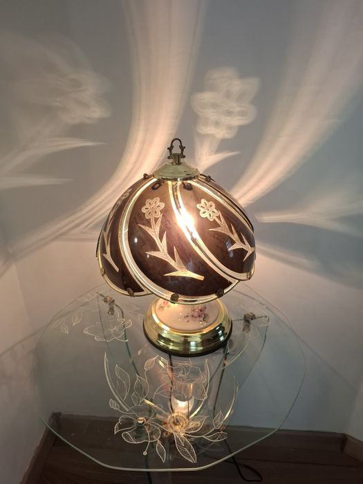 veioza vintage foarte bună