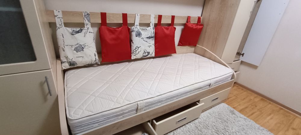 Продам матрас на односпальные кровать