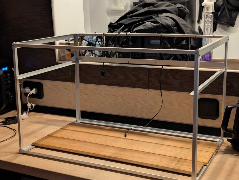 Cadru / Carcasă Rig Minat 6-12 GPU Aluminiu