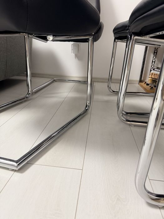 Vand 5 scaune bucatarie