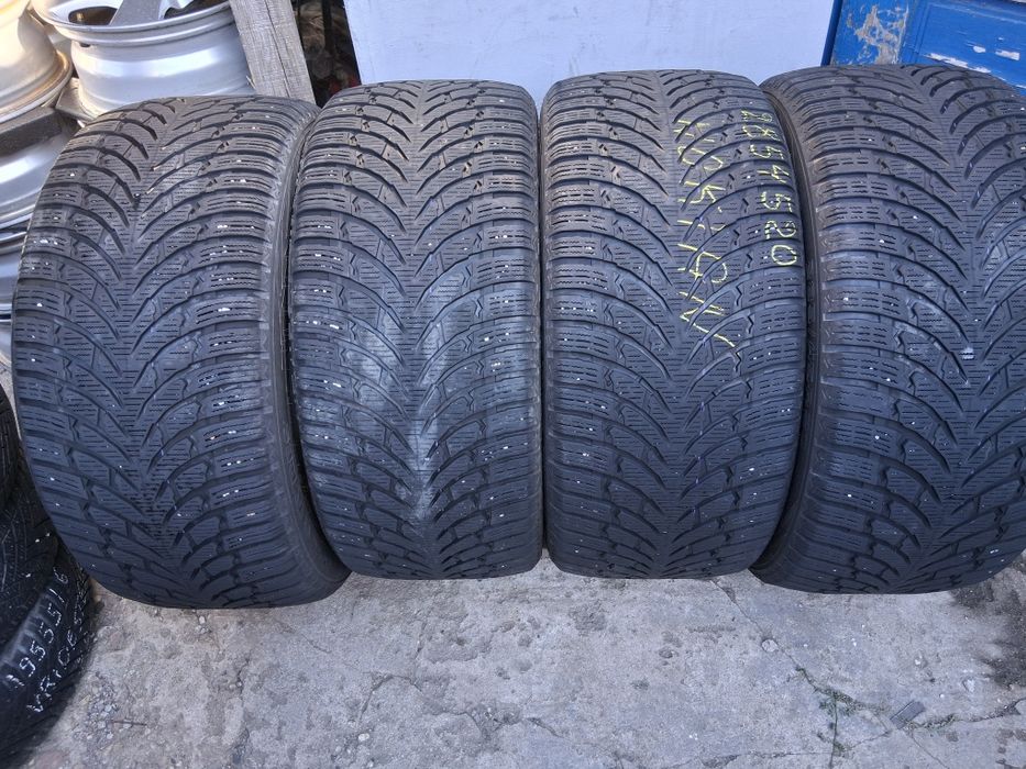 285 45 20 NOKIAN 4броя зимни
