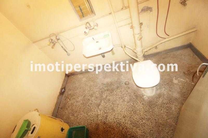 Продава се Тристаен апартамент в Пловдив, Кючук Париж - 82 кв.м за 1493 €/кв.м - Снимка #8