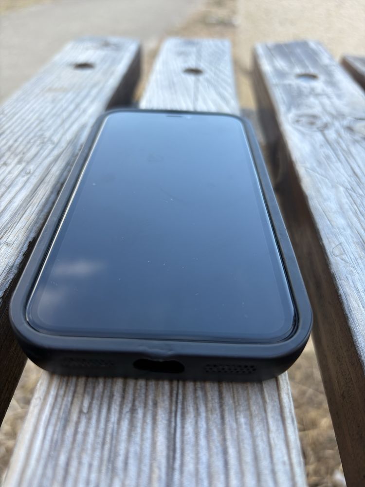 Продавам iphone XR