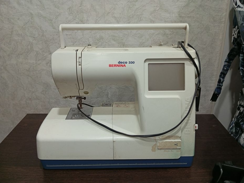 Продам вышивальную машинку