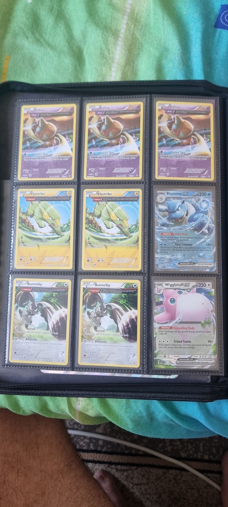 Pokemon TCG карти различни персонализирани пакове