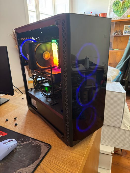 Гейминг компютър 
RTX 4060 | AMD Ryzen 9 5600X | 32 Gb RAM 3200 MHz