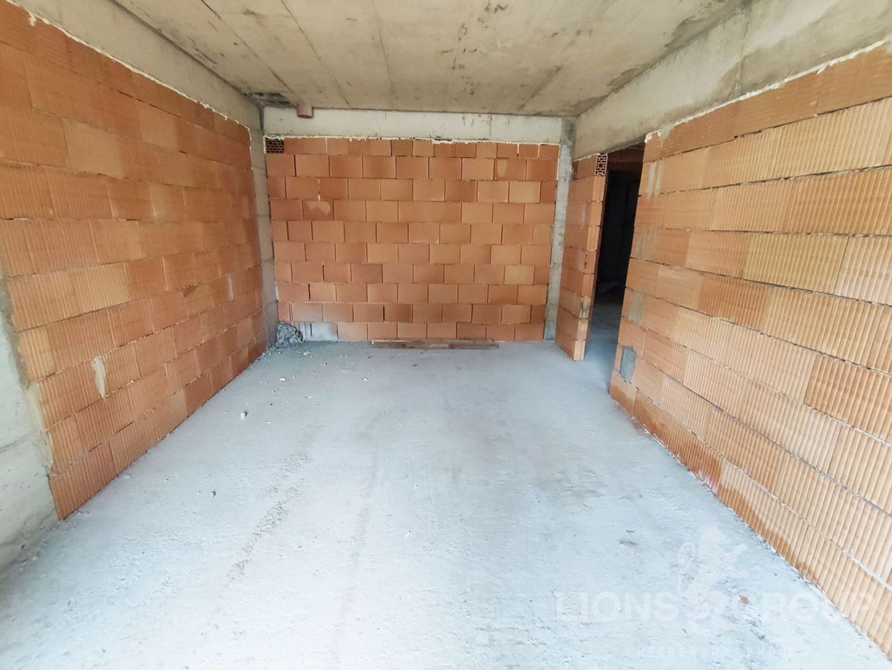Продава се Двустаен апартамент в Варна, Виница - 54 кв.м за 1095 €/кв.м - Снимка #5
