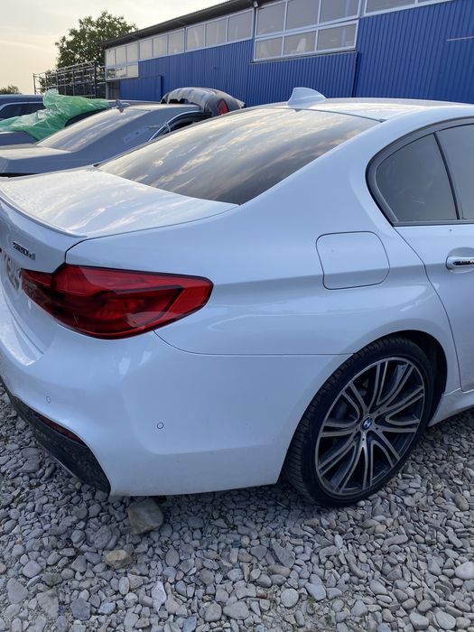 Fuzetă dreapta spate G30 2.0 D XDrive