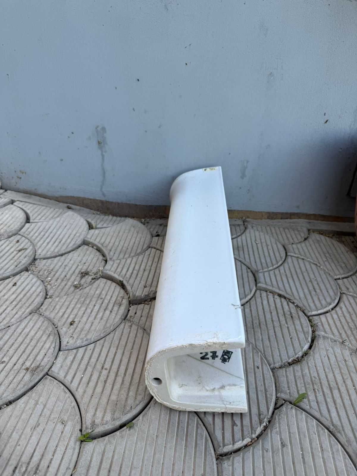 Продам угловую раковину
