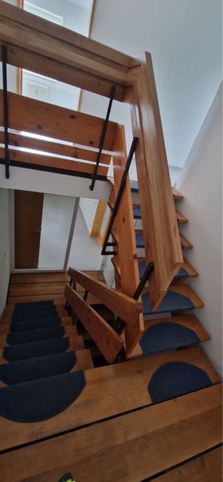 Scara lemn masiv interior