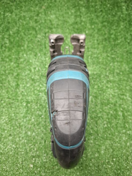 Зеге на Makita BJV180