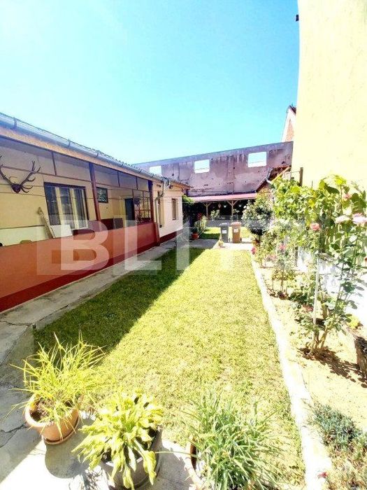 Casa in zona centrala, teren 470mp, 210utili, strada Slanicului