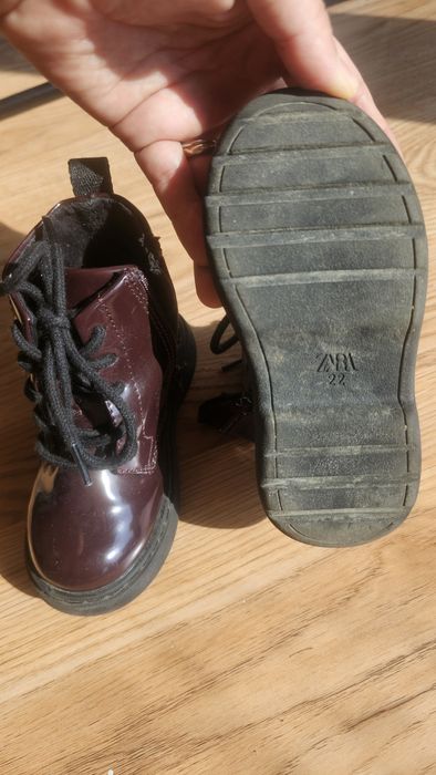 Ghete fetite Zara 22