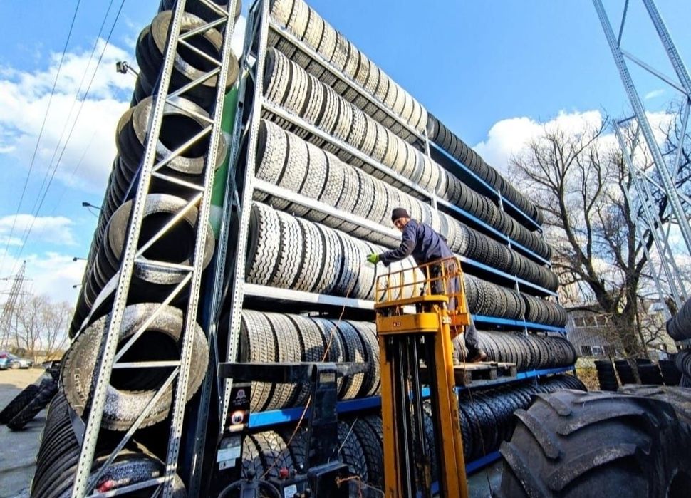 Rafturi metalice depozitare anvelope