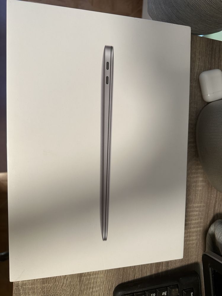 Apple MacBook Air M1