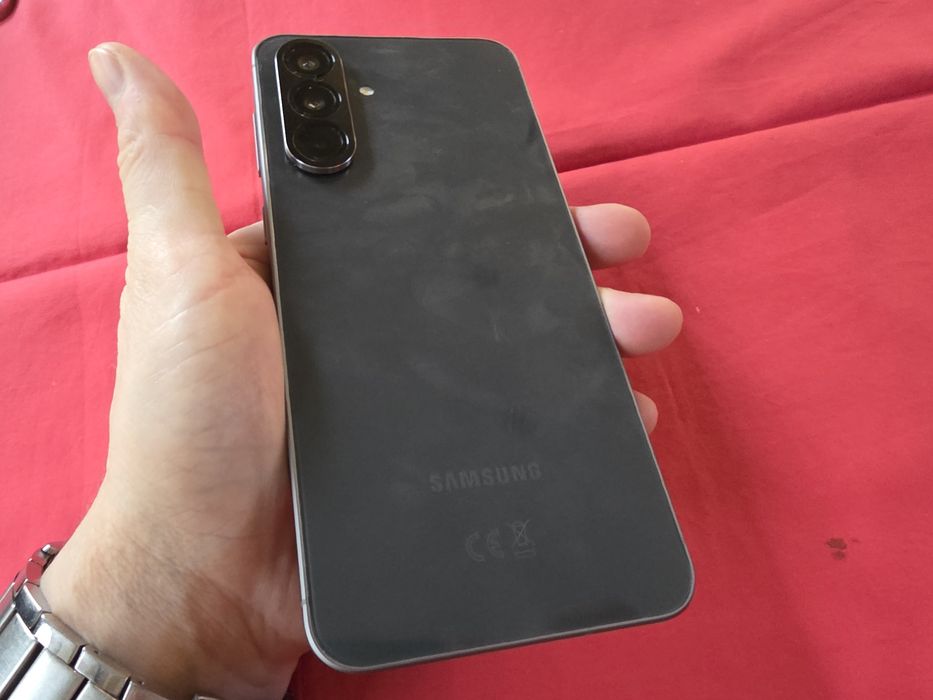 -Samsung A56, Negru, 128Gb, 8Ram, doar telefonul, ireprosabil, stare p
