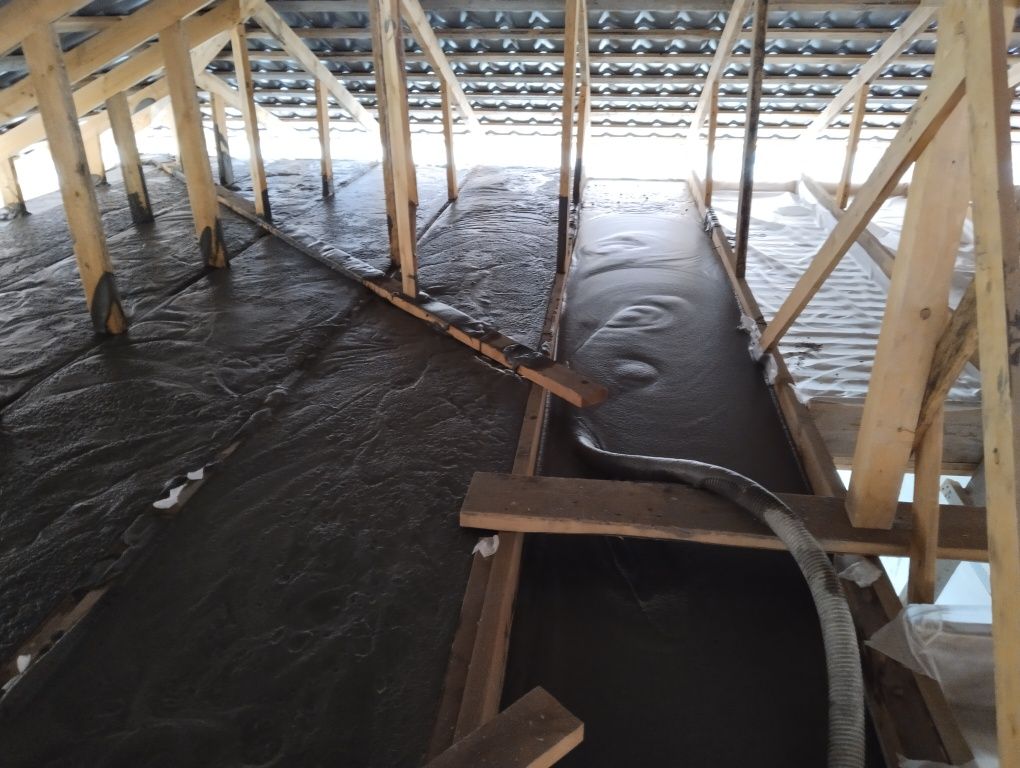 Пенобетон заливка крыш утепление стяжка черновой потолок монолитный
