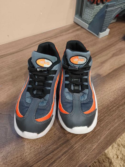 Оригинални маратонки Nike и Timberland