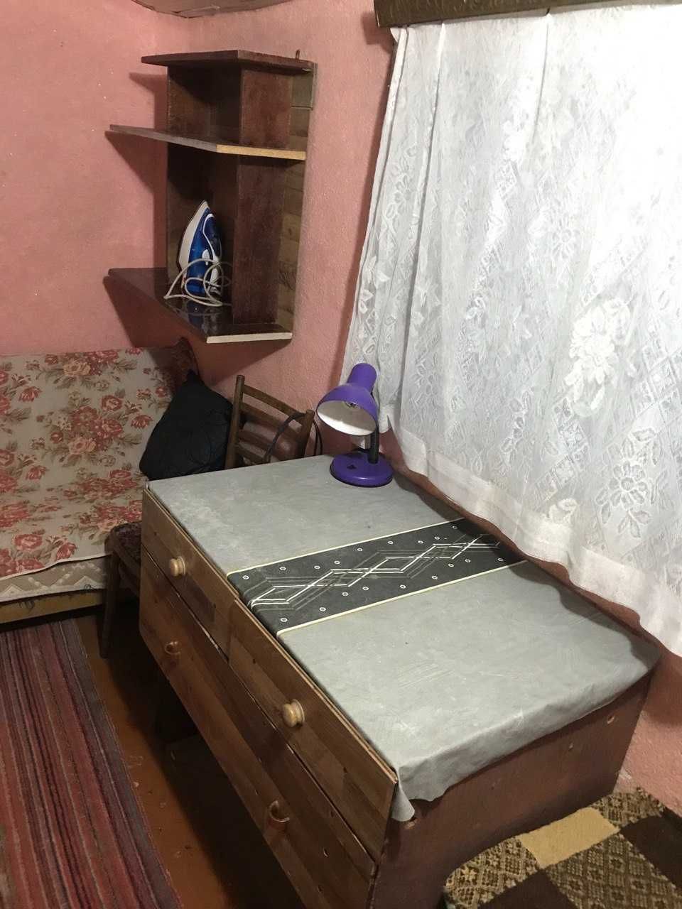 сдаётся комната всеми удобствами в жилом 3 комнатном доме на участке