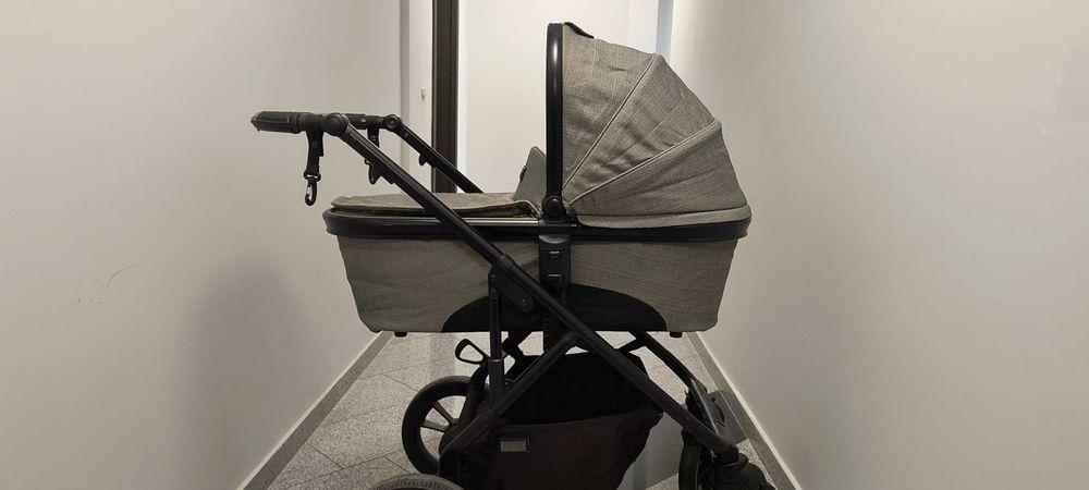 Детска количка Moon Nuova