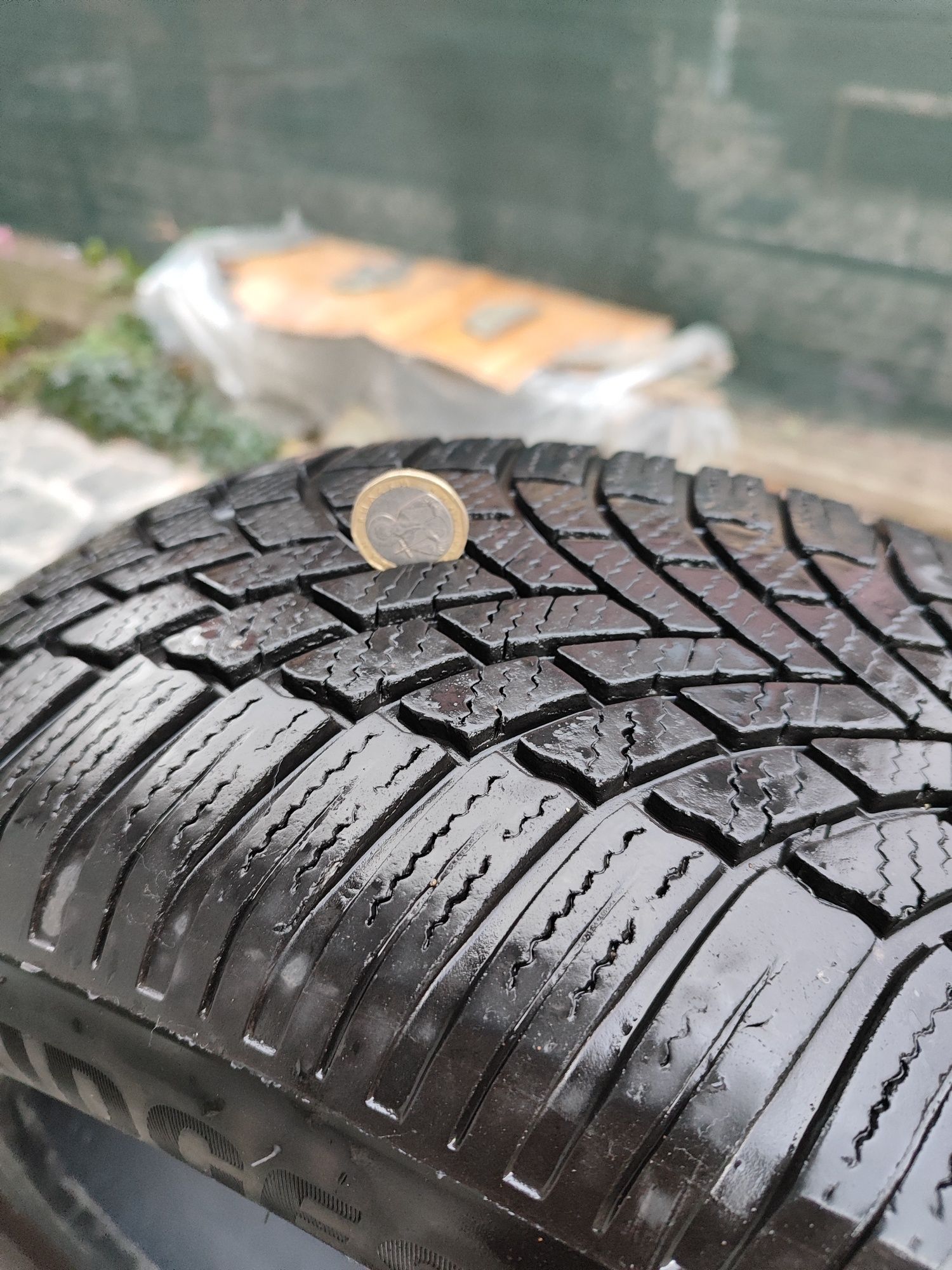 Зимни гуми 205/60/16 Bridgestone LM005