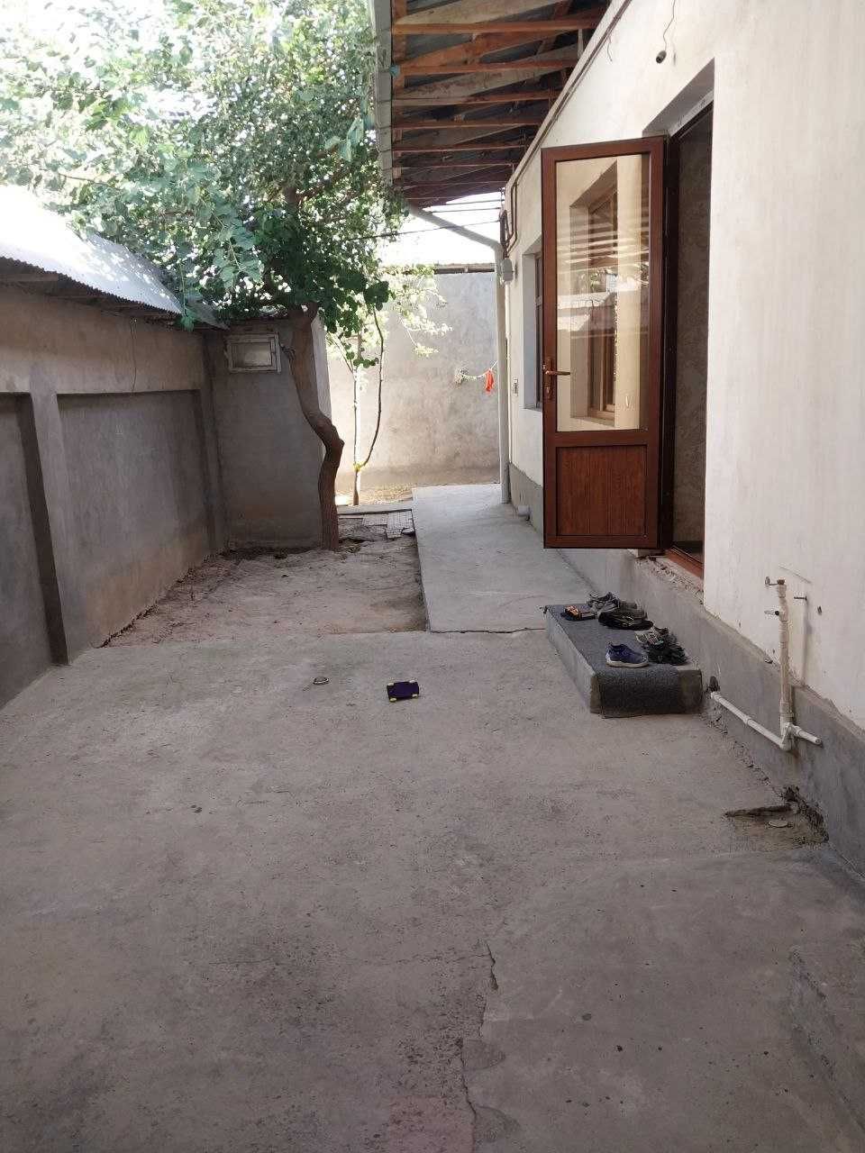 Uchastka sotiladi