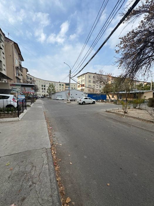 Шайхонтохур р-н Ибн-Сино-2 Ор-р:*Ресторант Башкент* 3/5/5 (70м²)