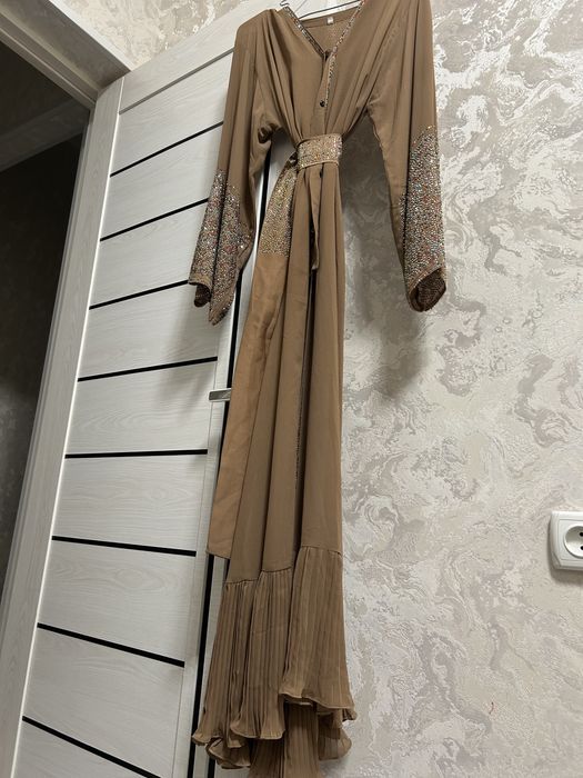abaya dubayskiy kupila za 100$