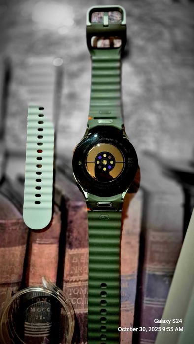 Samsung Galaxy Watch 7 44mm LTE (+BT+GPS+WiFi) green, GARANTIE 08.2026