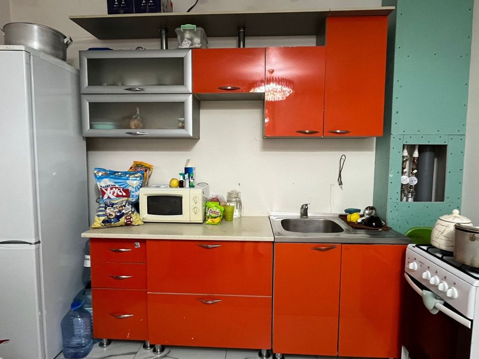 Продам кухонный гарнитур и газ