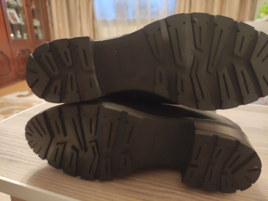 Ghete dama piele naturala măsura 39- noi