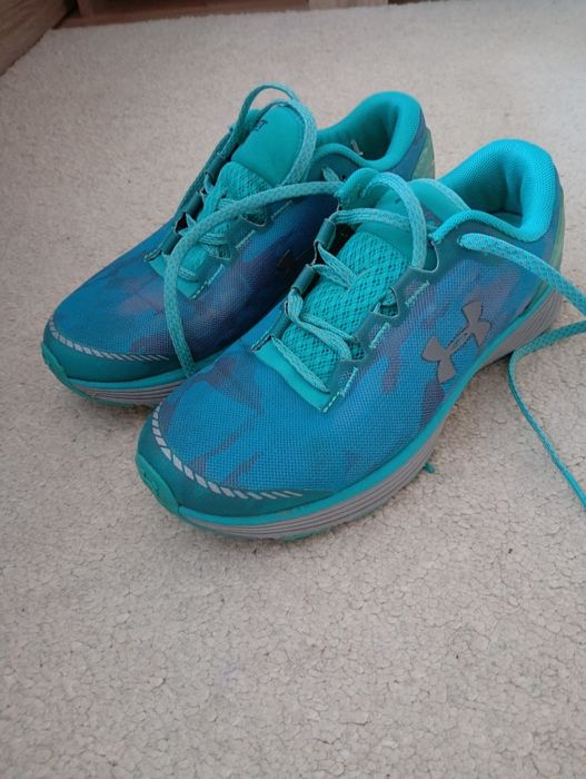 Маратонки Under armour 38