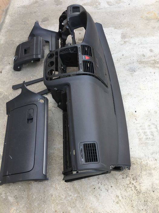 Plansa de bord vw golf 5