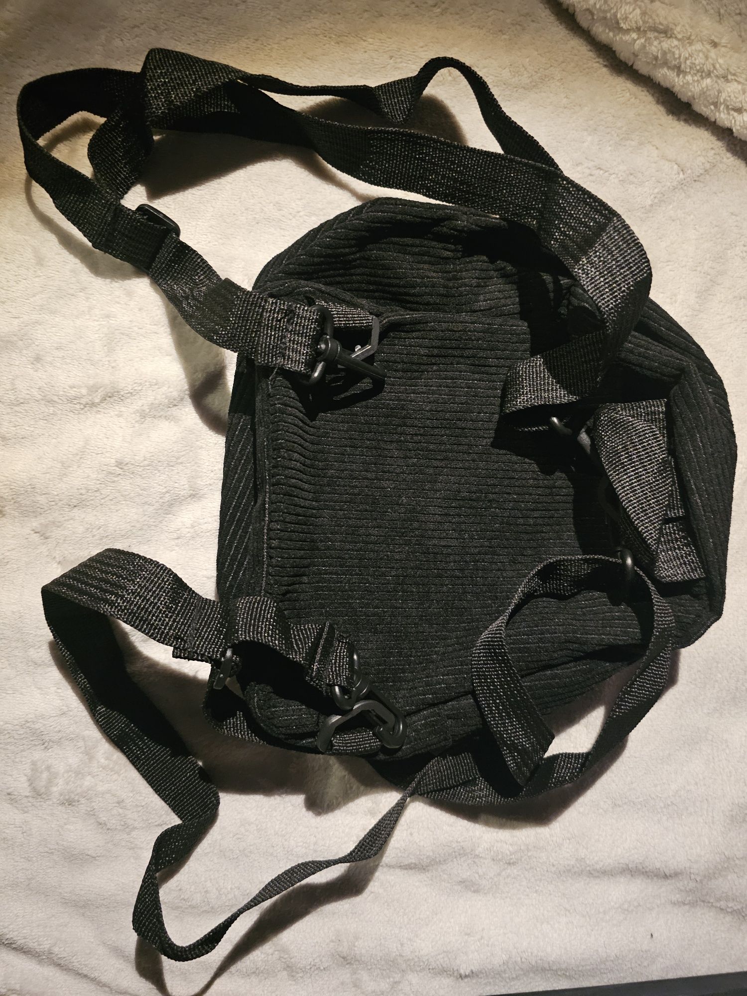 Rucsac catifea reiata mic negru