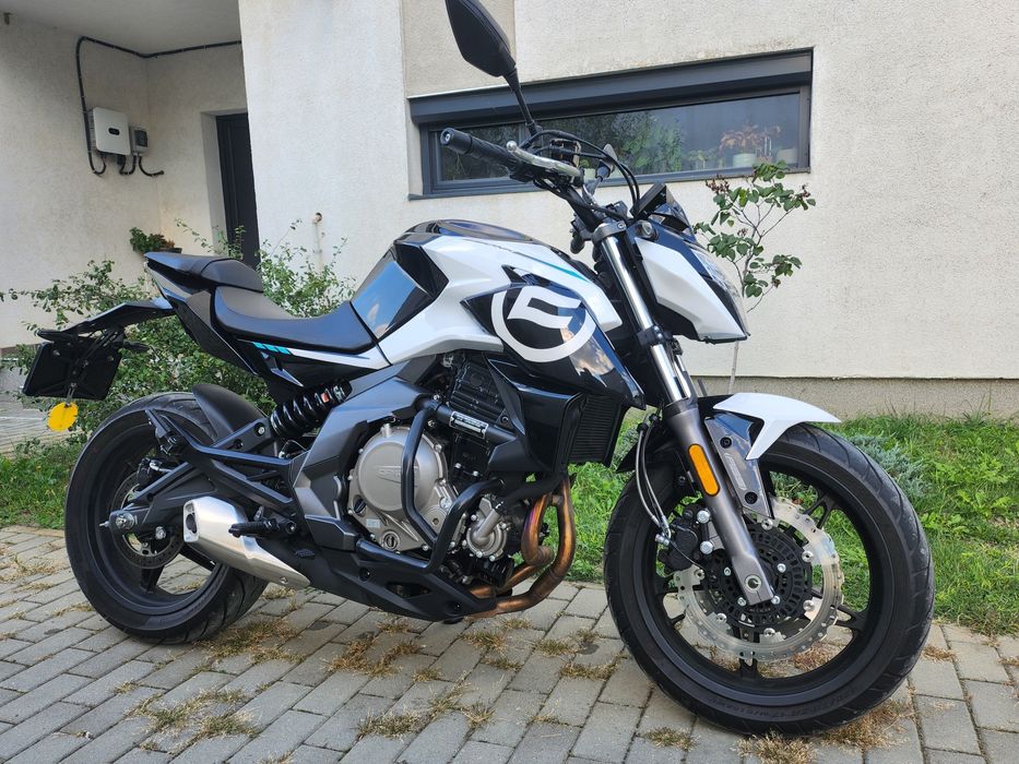 Vand CF Moto 650 NK inmatriculat