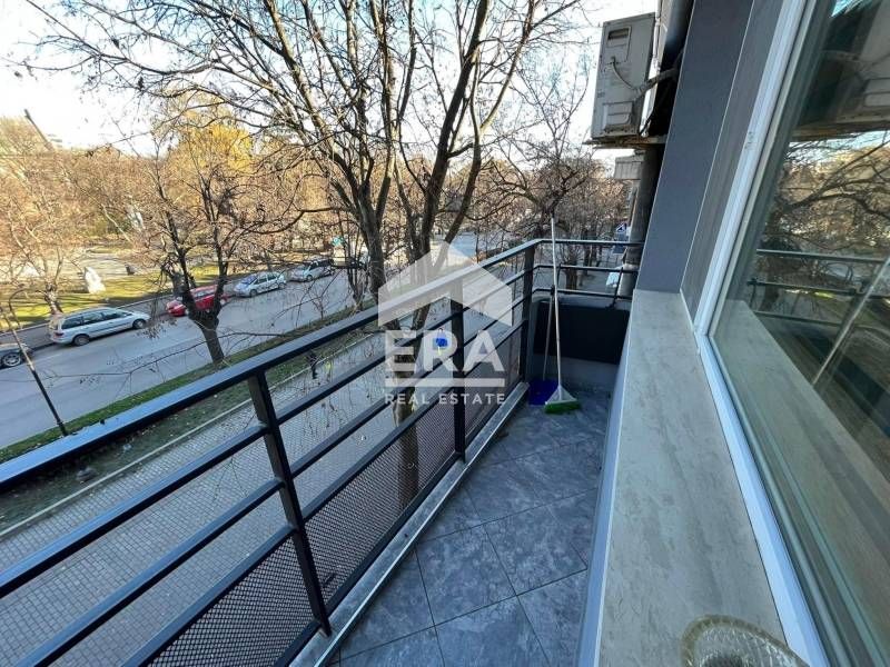 Двустаен, стилно обзаведен апартамент под наем, в идеалния център на В