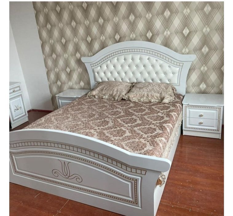 Продам спальный гарнитур