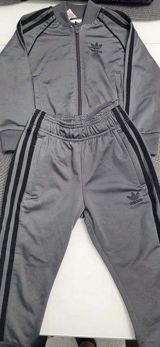 Trening Adidas original copii 3-4 ani 104 cm ca Nou