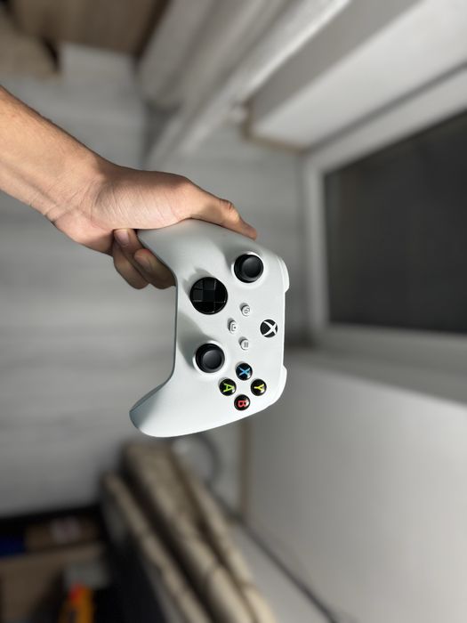 Xbox Series S impecabil + 1 controller original
