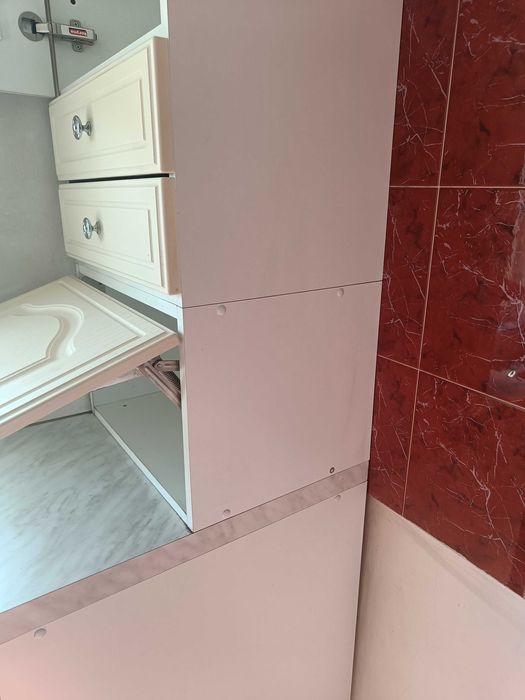 Цяла кухня без уредите