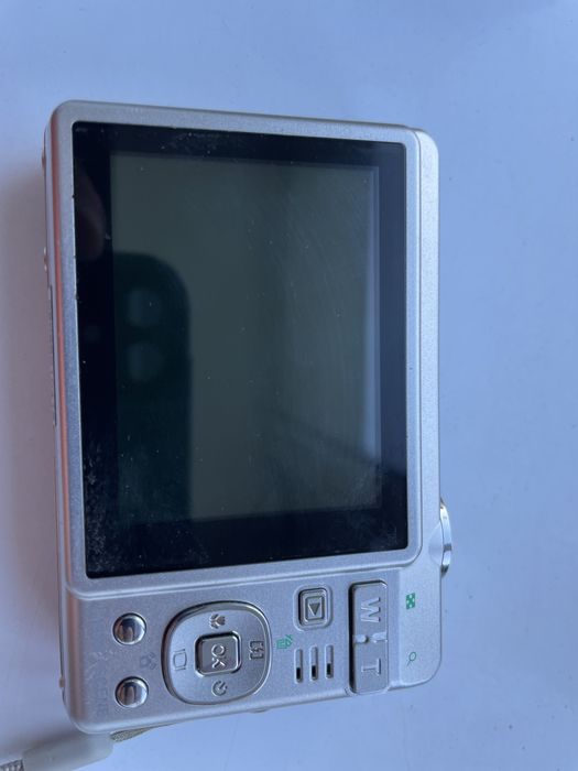 Aparat foto Sanyo, card, incarcator universal, cablu