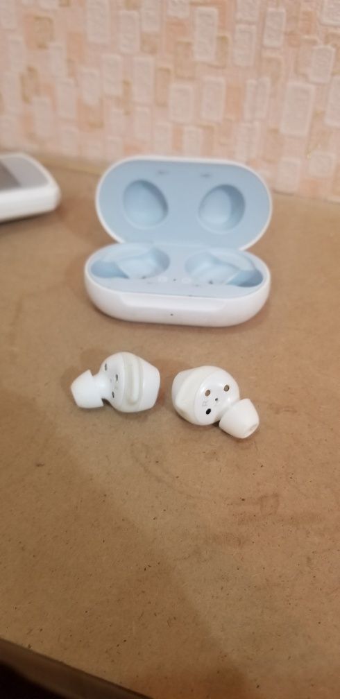 Samsung Galaxy Buds+