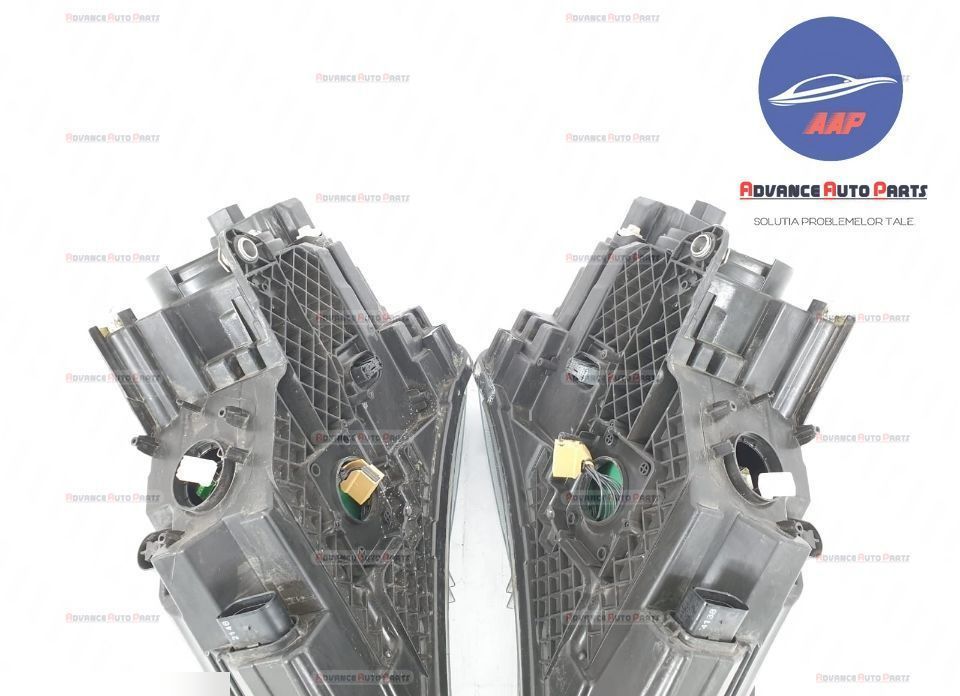 Far stanga originala in stare buna Skoda  Superb  3 [2015 - 2020]