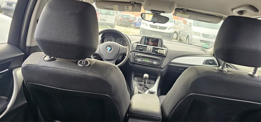 Autoturizm bmw seria 1 2013